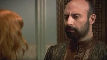 Великолепный век 13 серия